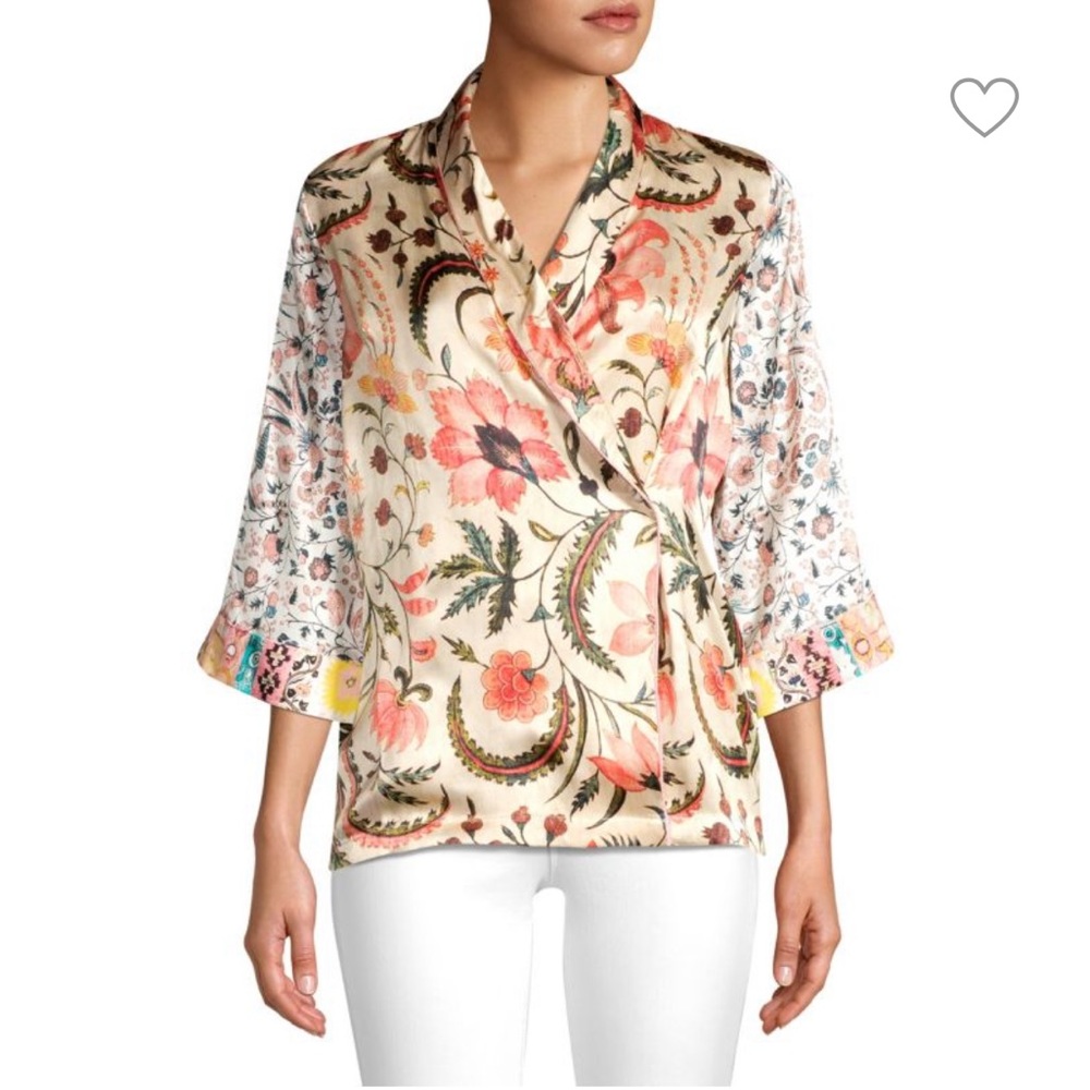 Silk Sakura kimono size Large NWT